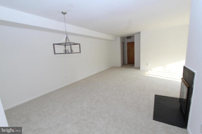 Photo - 101 Claridge Ct Unit 1