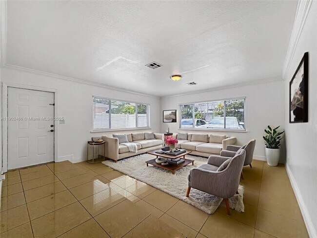 Photo - 508 SE 9th Ct Unidad 1