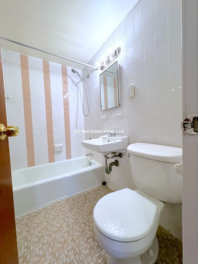 Photo - 50 S Huntington Ave Unit 01