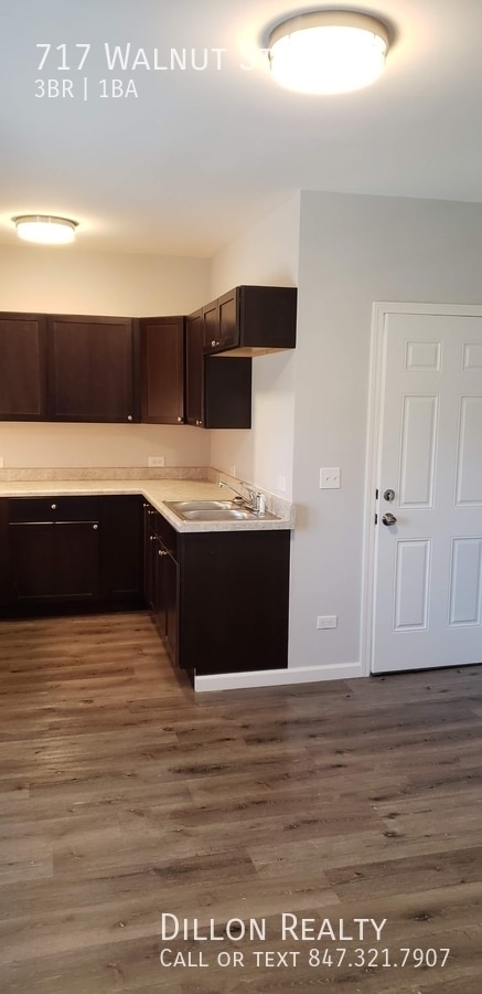 Photo - 717 Walnut St Unit 2W