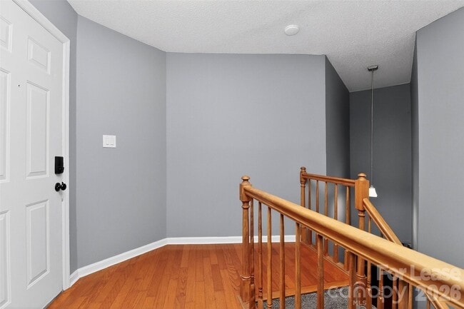 Photo - 6510 Clavell Ln Unidad B