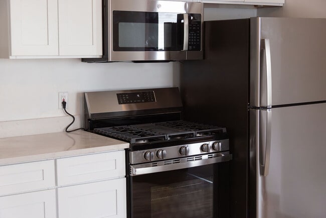 Photo - 367 Spruce St Unit Apt 2