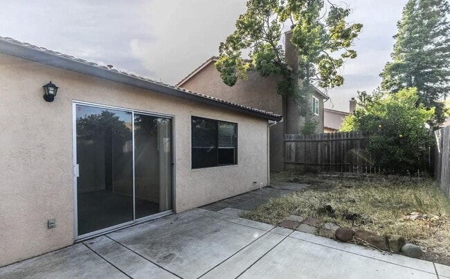 Photo - 2728 Almondwood Way