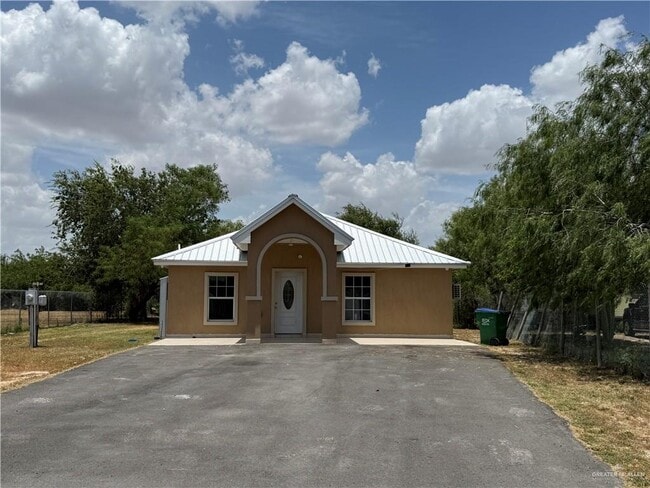 Building Photo - 1 Silverado Cir N