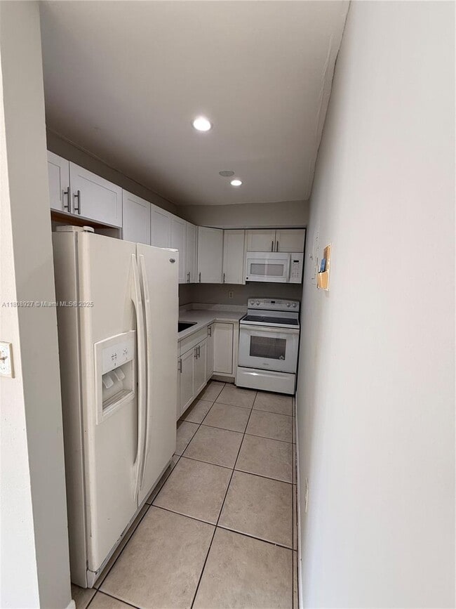 Photo - 4705 NW 7th St Unit 203-7