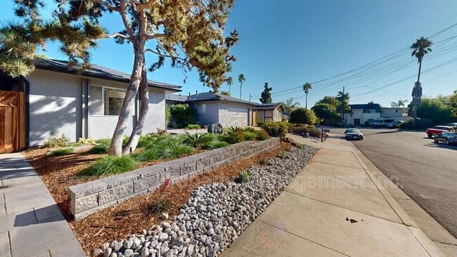 Photo - 2544 Cornwall St