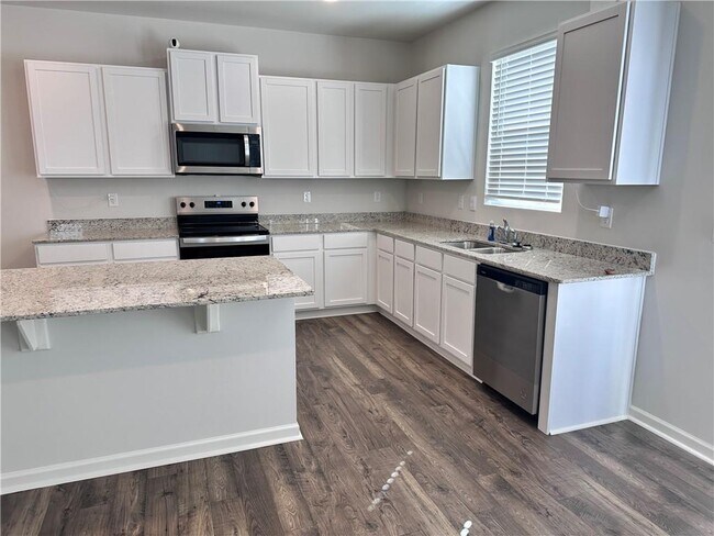 Photo - 259 Grand Hickory Wy