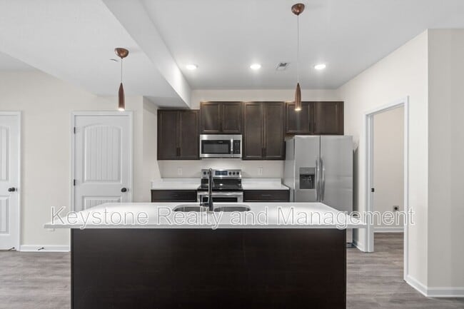 Photo - 206-B-206 E Johnson Cir