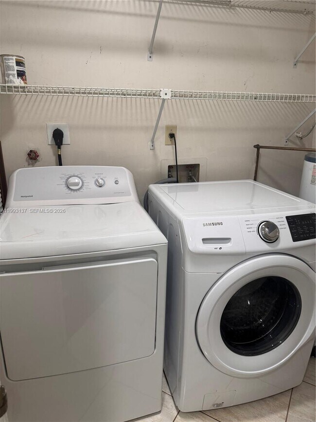 Photo - 10233 NW 9th St Cir Unidad 210-1