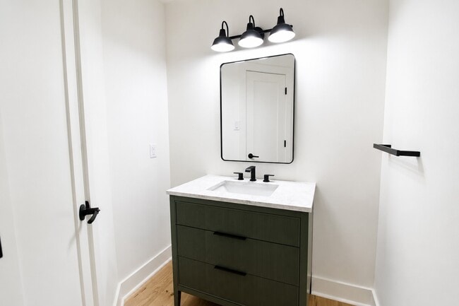 Photo - 15 Mallard Glen Pl