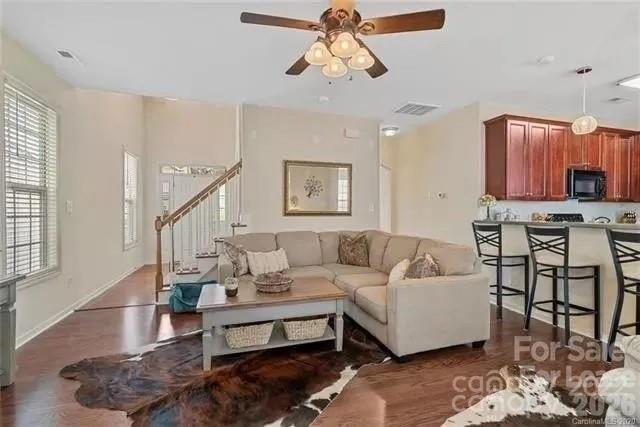 Photo - 8144 Haviland Ln