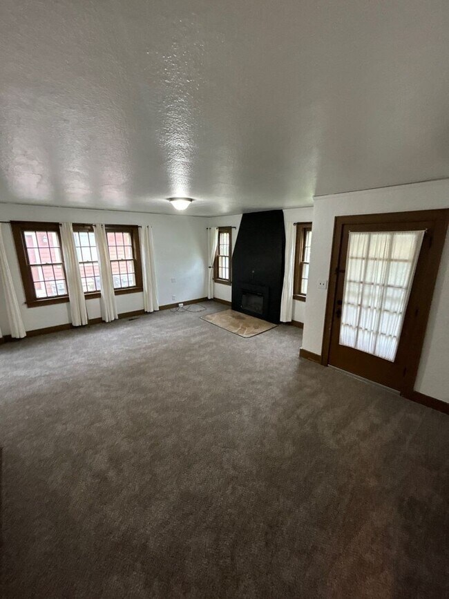 Photo - 422 SW 9th St