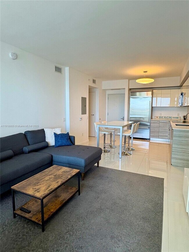 Photo - 1300 Brickell Bay Dr Unit 1607
