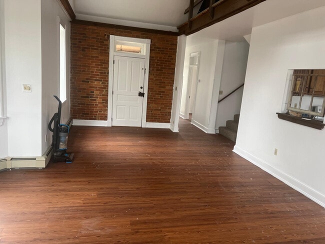 Photo - 210 E Main St