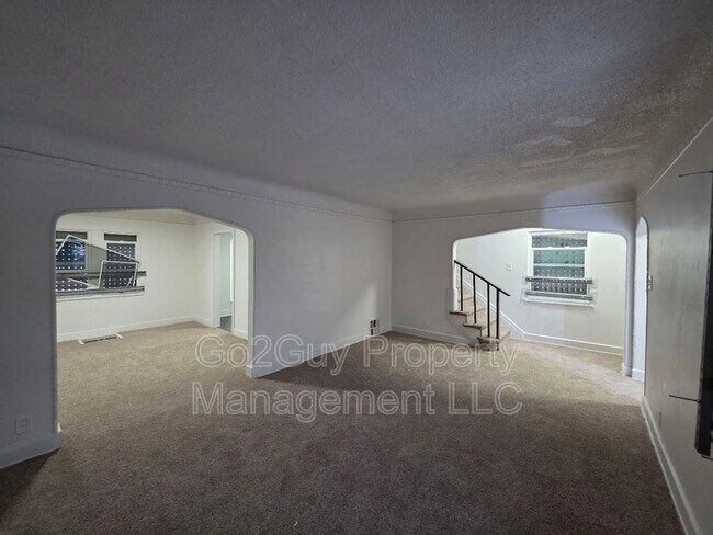 Photo - 4343 Berkshire St