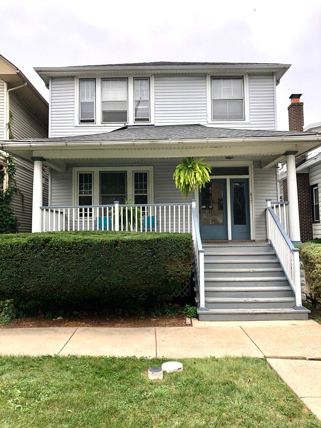 Building Photo - 847 Ferdinand Ave Unit 2