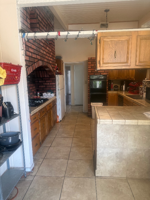 Photo - 8401 Darby Ave