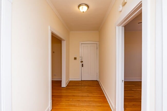 Photo - 2480 N Lincoln Ave