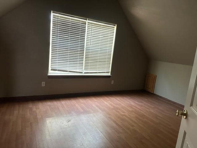 Building Photo - 10915 Shady Oaks Dr