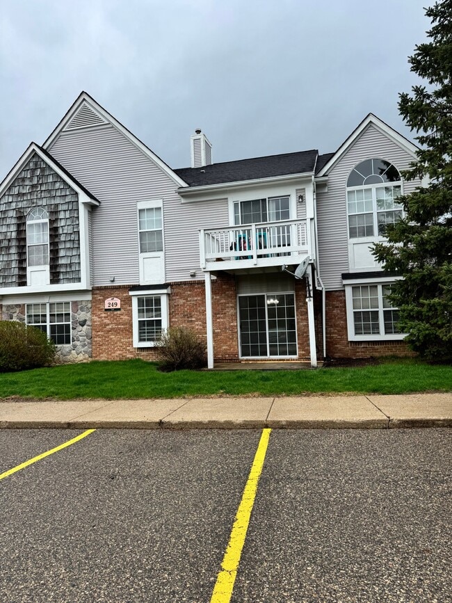 Building Photo - 249 Brookwood Dr