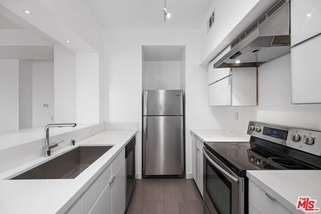 Photo - 7250 Franklin Ave Unidad 511