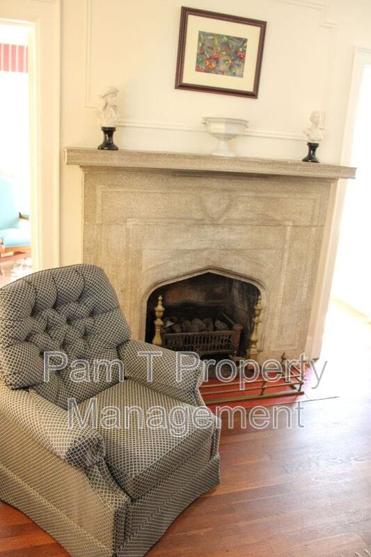 Photo - 629 E 46th St Unit Lower