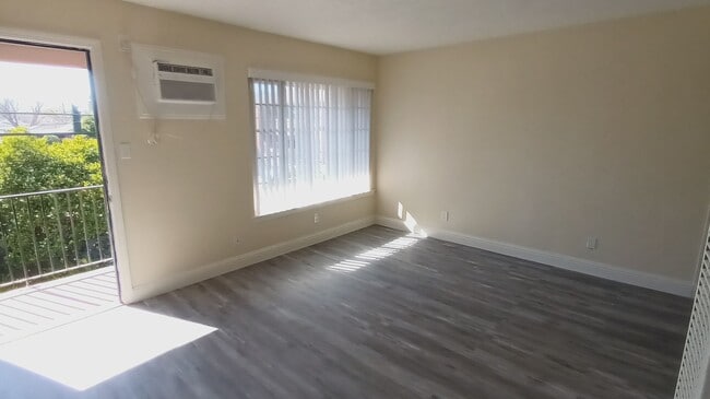 Photo - Welcome to SkyView Villa & Somerset Apartments! Unit 2501-32