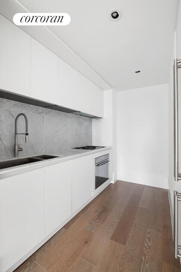 Photo - 429 Kent Ave