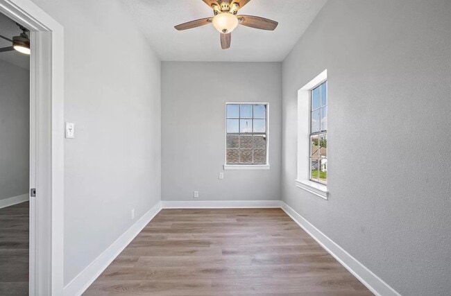 Photo - 805 10th St Unidad 4