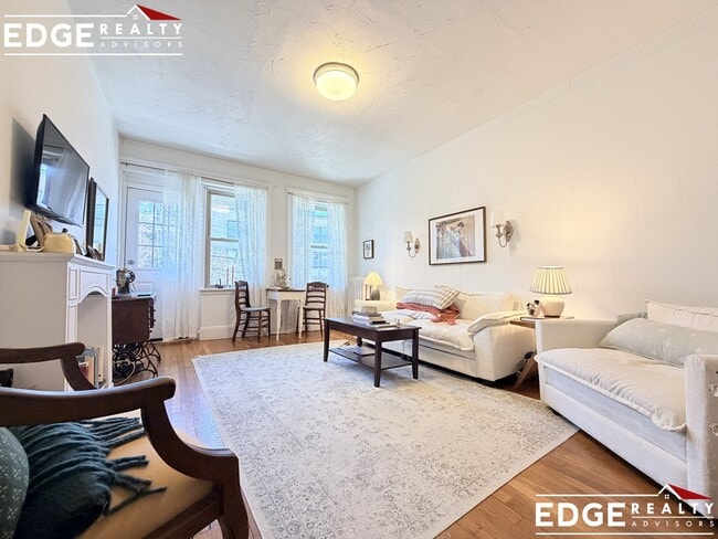 Photo - 264 Kelton St Unit 7