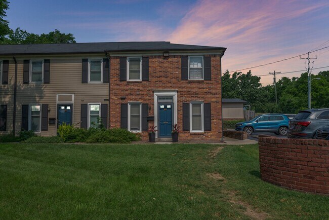 Building Photo - 5025 Hillsboro Pike Unit 1A Rental