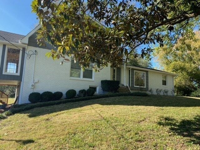 709 Davis Dr