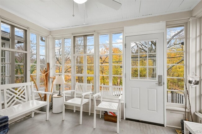 Photo - 330 First Ave Unit left side