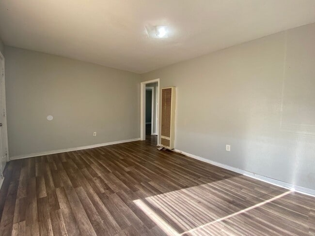 Photo - 2 bed 1 bath now available near Chatman Park