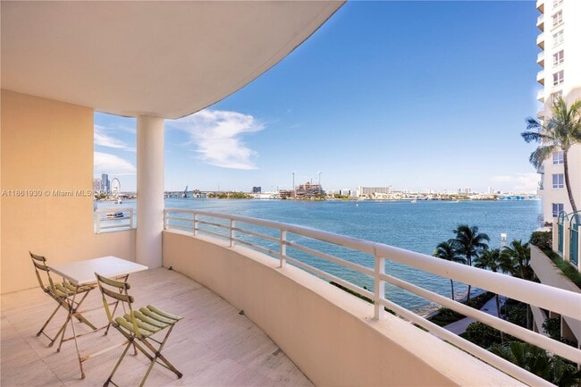 Building Photo - 888 Brickell Key Dr Unit 611 Rental