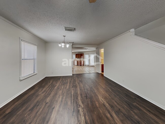 Photo - 33 Messenger Crk