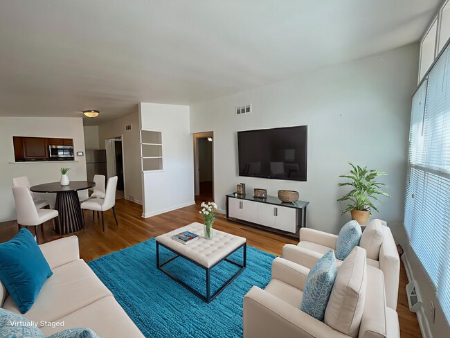 Building Photo - Charming 2 Bed, 1 Bath Duplex in Aurora
