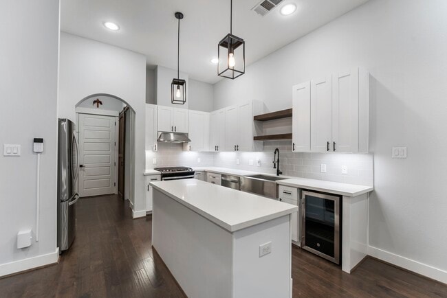 Photo - 113 Coronado St