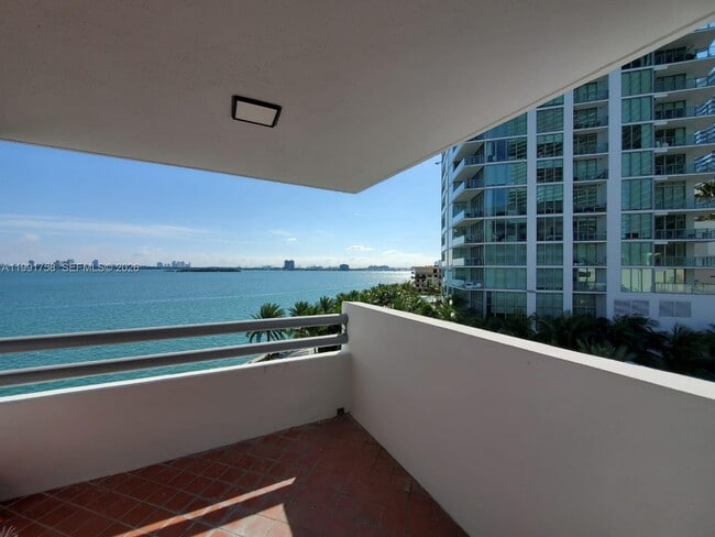 Photo - 555 NE 30th St Unit 502