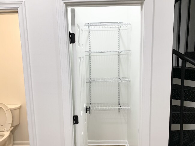 Photo - 1600 S Charles St Unit Apt B