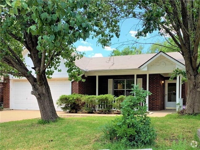 Building Photo - 2003 Harvest Moon Dr Rental