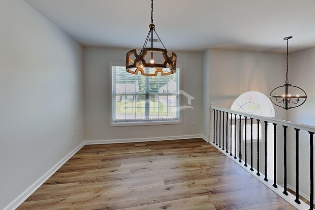 Photo - 5075 Roxton Ln