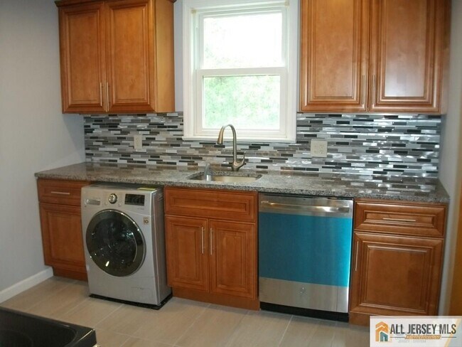 Photo - 6 Linwood Pl
