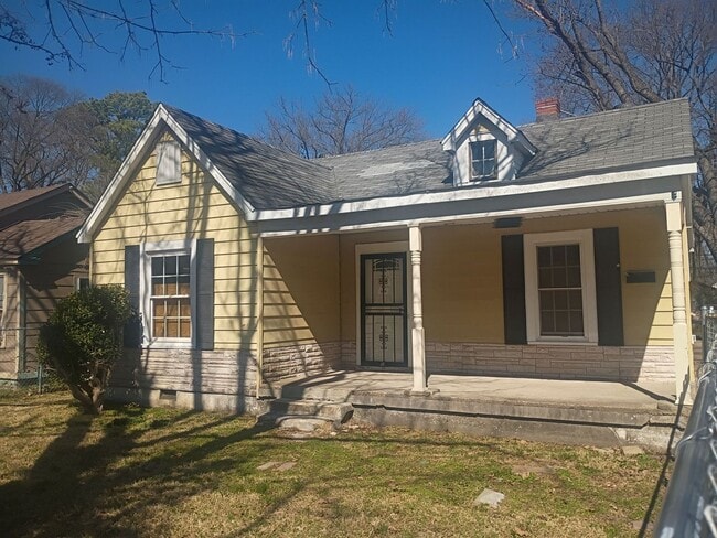 Building Photo - 4 Success Realty is now offering this 3-bedroom 1 bath home