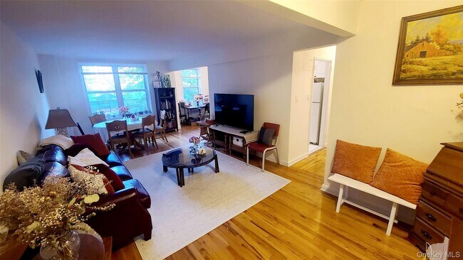 Photo - 66-15 Thornton Pl Unit 2G