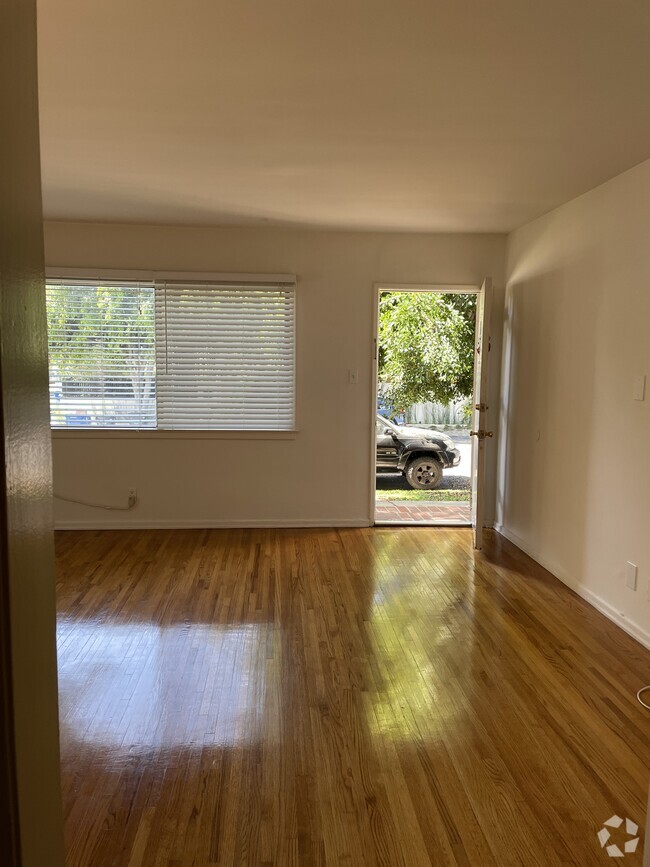 Building Photo - 8561 Colgate Ave Unit 1 Rental