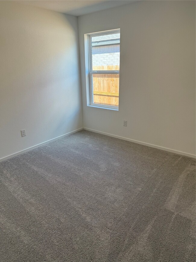 Photo - 2527 Night Emerald Dr