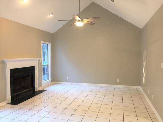 Photo - 542 Loblolly Ln