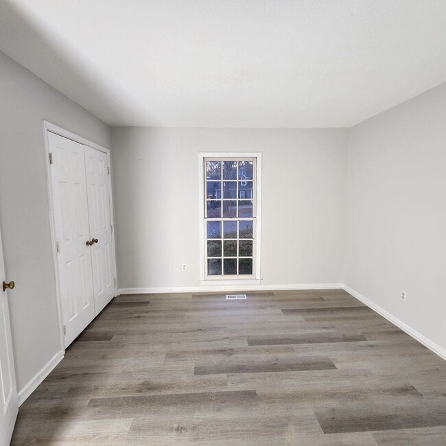 Photo - 3 Bedroom Townhome For Rent