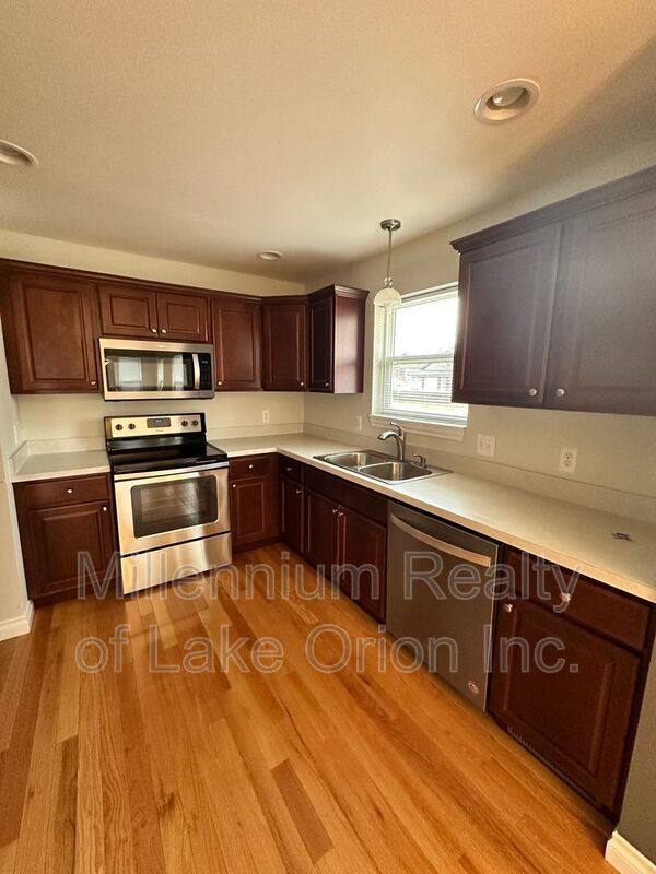 Photo - 2 Pleasant St